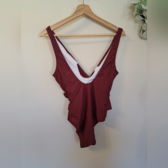 WOMEN'S Cupshe Maroon One Piece Swimsuit Small - Picture 3 of 6